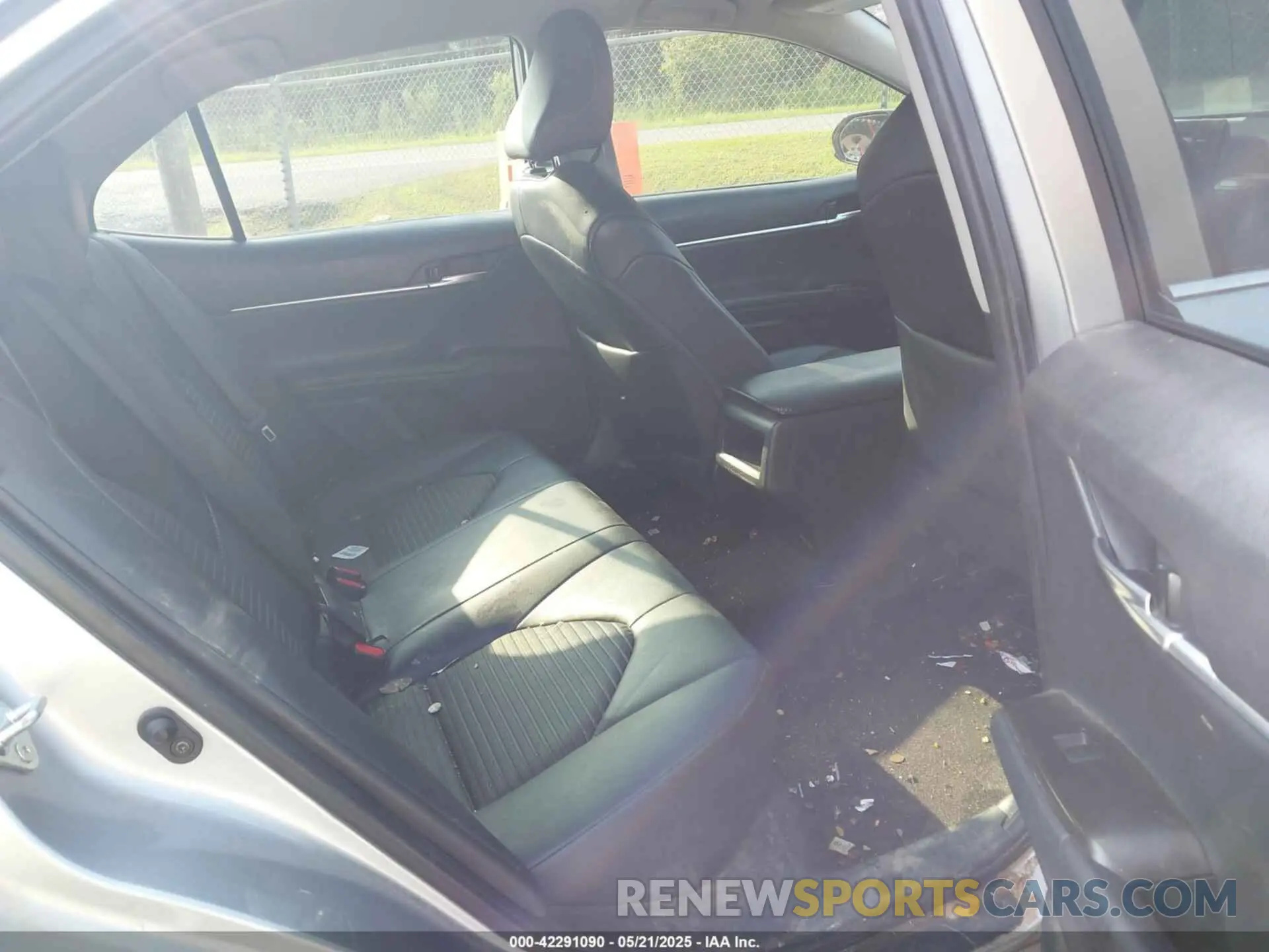 8 fotografías del automóvil dañado 4T1G11AK2MU556919 TOYOTA CAMRY 2021