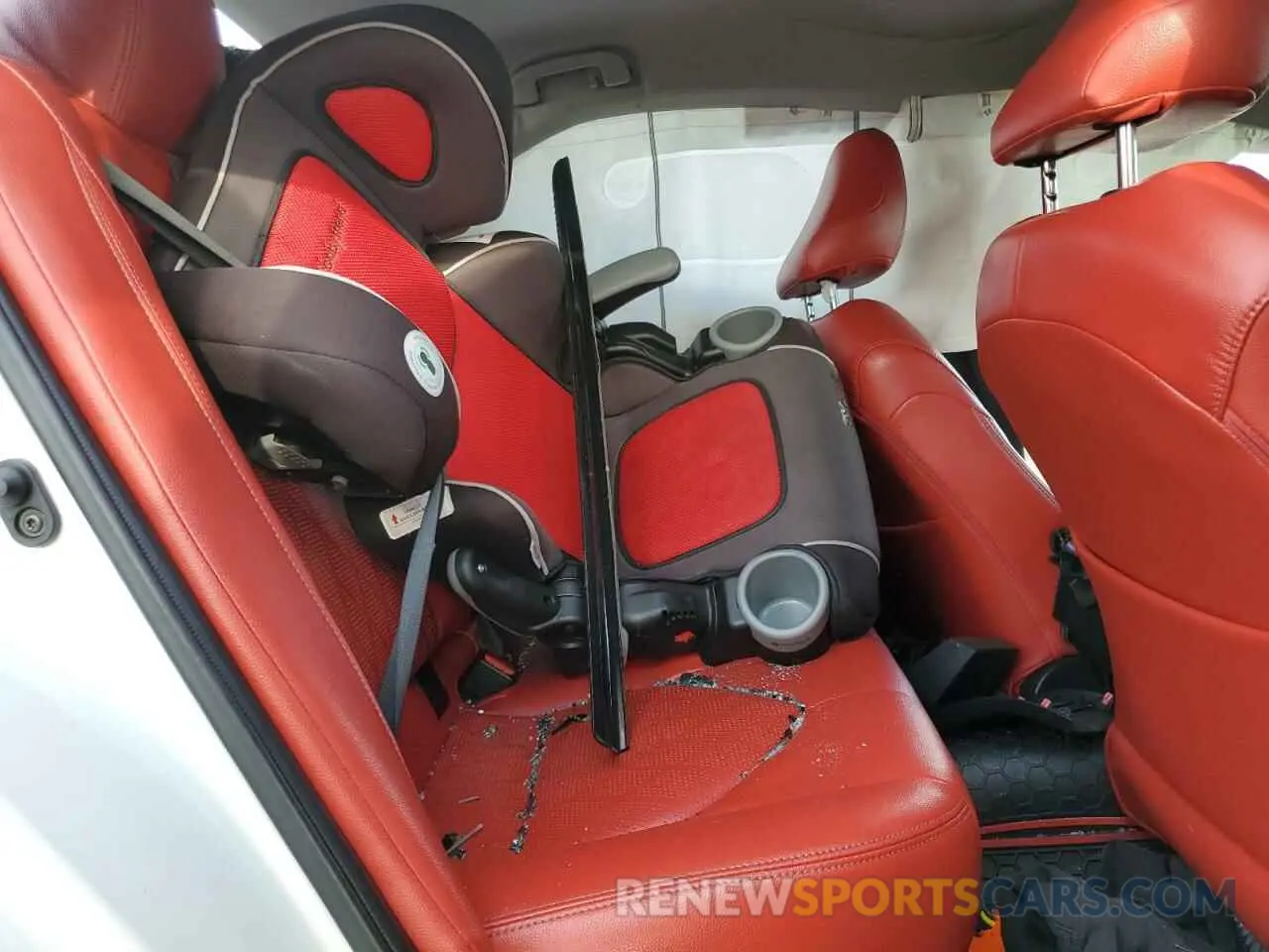 10 fotografías del automóvil dañado 4T1G11AK2MU557441 TOYOTA CAMRY 2021
