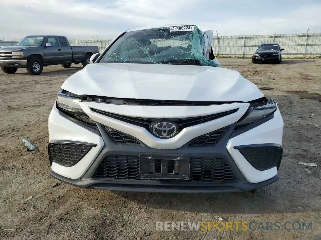 5 fotografías del automóvil dañado 4T1G11AK2MU557441 TOYOTA CAMRY 2021