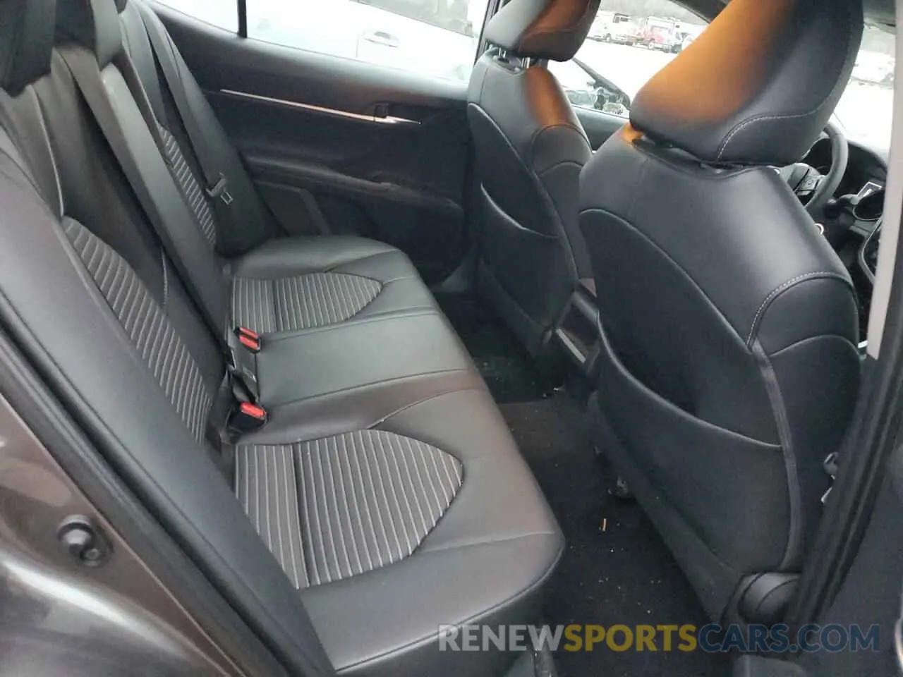 10 fotografías del automóvil dañado 4T1G11AK2MU557732 TOYOTA CAMRY 2021