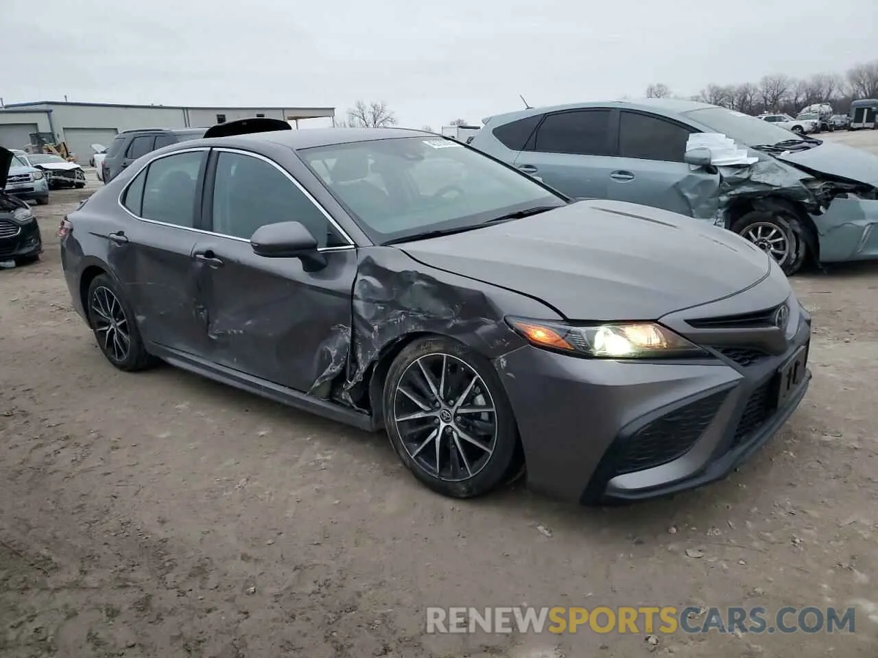 4 fotografías del automóvil dañado 4T1G11AK2MU557732 TOYOTA CAMRY 2021