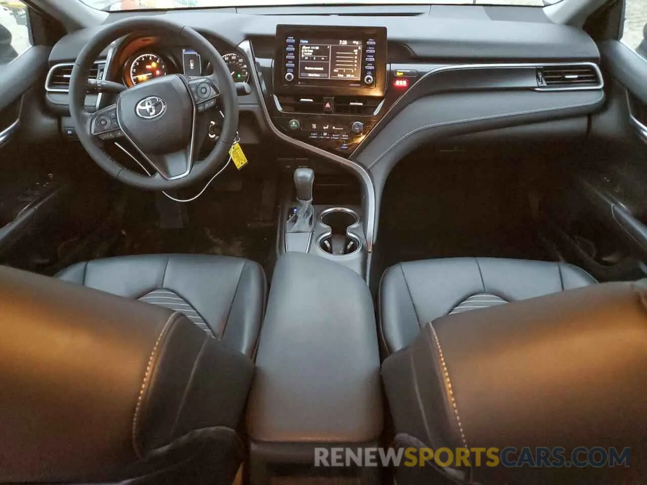 8 fotografías del automóvil dañado 4T1G11AK2MU557732 TOYOTA CAMRY 2021