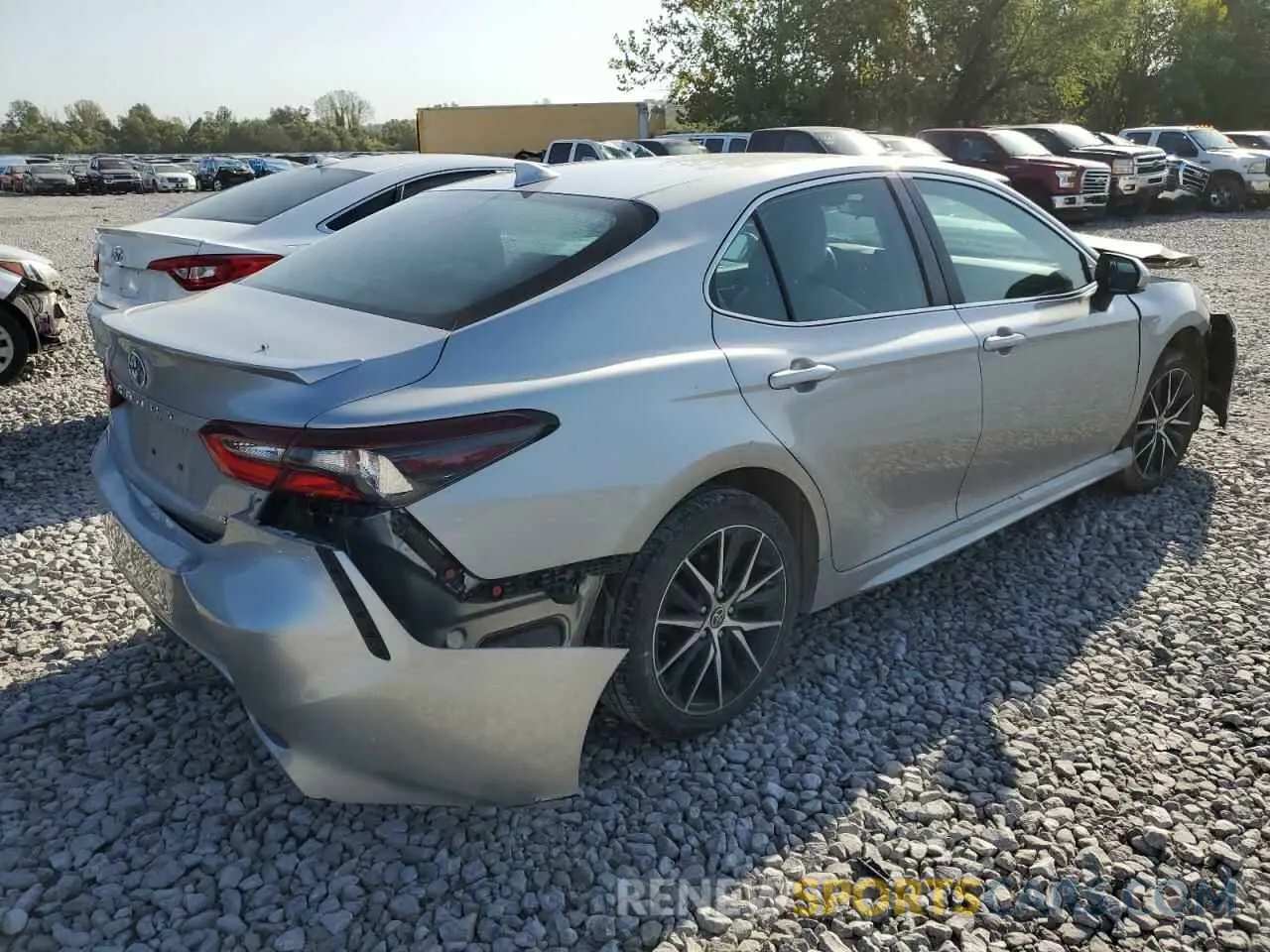 3 fotografías del automóvil dañado 4T1G11AK2MU559321 TOYOTA CAMRY 2021