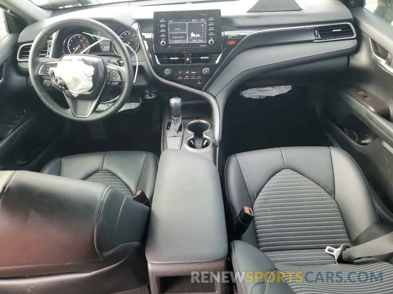 8 fotografías del automóvil dañado 4T1G11AK2MU563014 TOYOTA CAMRY 2021