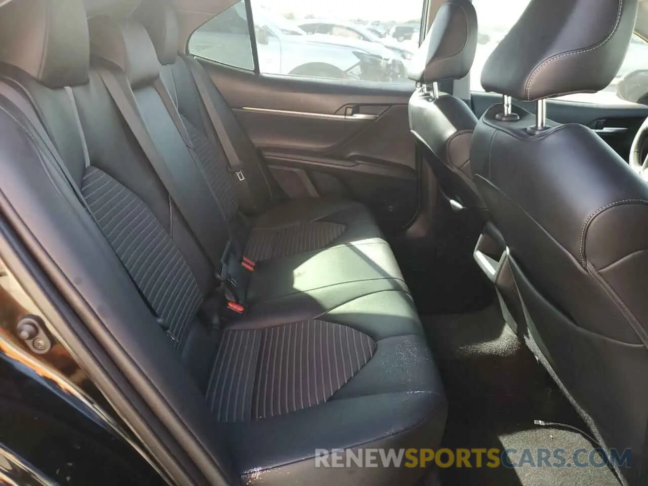 10 fotografías del automóvil dañado 4T1G11AK2MU574952 TOYOTA CAMRY 2021
