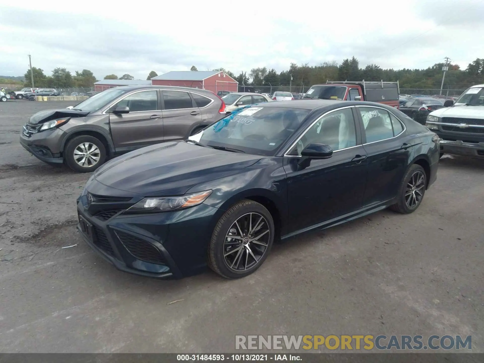 2 fotografías del automóvil dañado 4T1G11AK2MU583831 TOYOTA CAMRY 2021