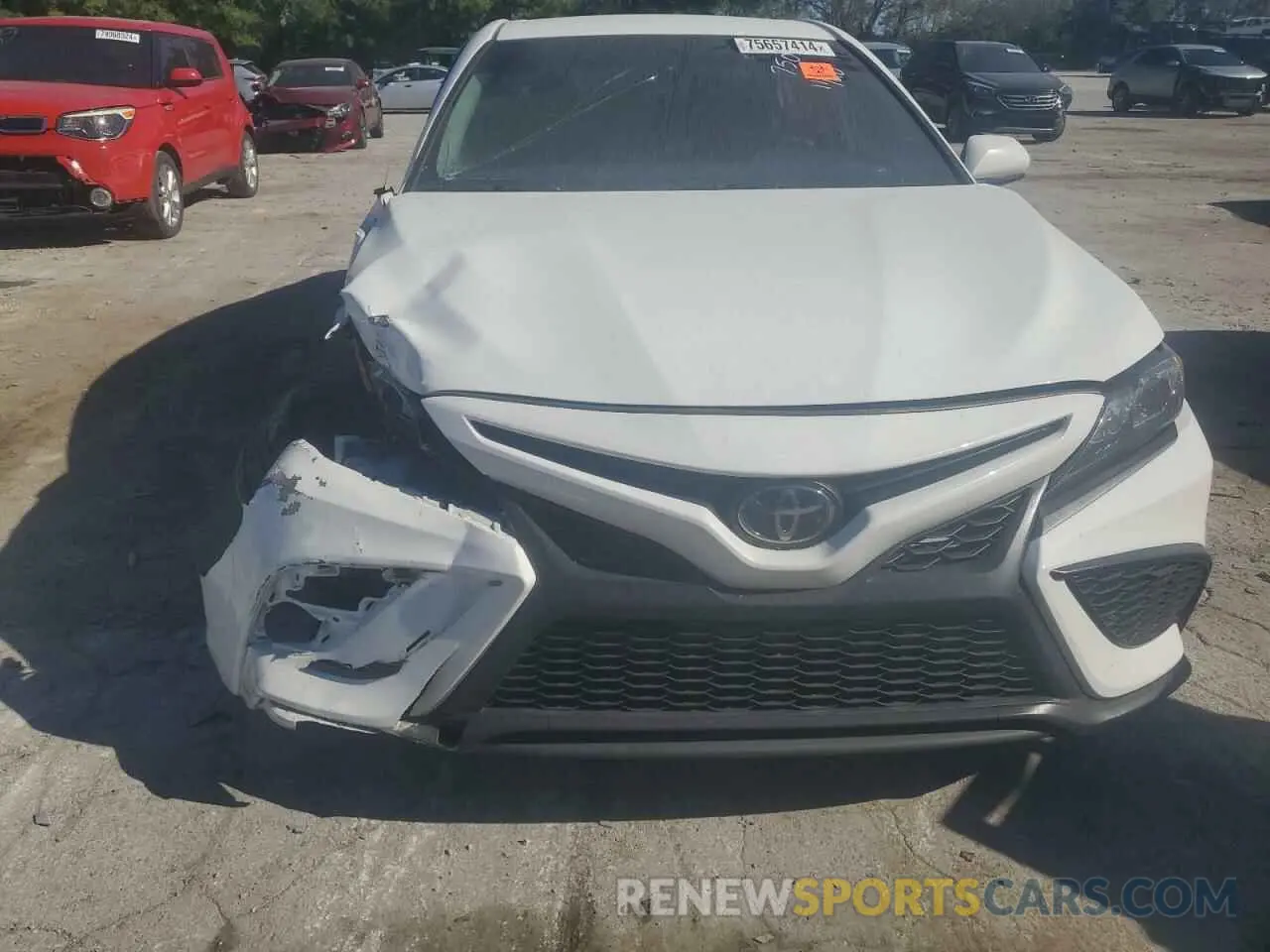 5 fotografías del automóvil dañado 4T1G11AK2MU587507 TOYOTA CAMRY 2021