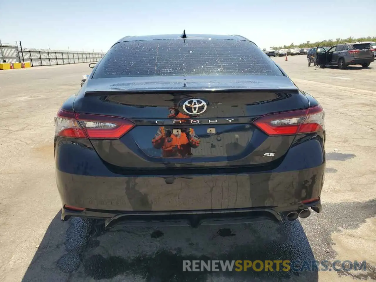 6 fotografías del automóvil dañado 4T1G11AK2MU599477 TOYOTA CAMRY 2021