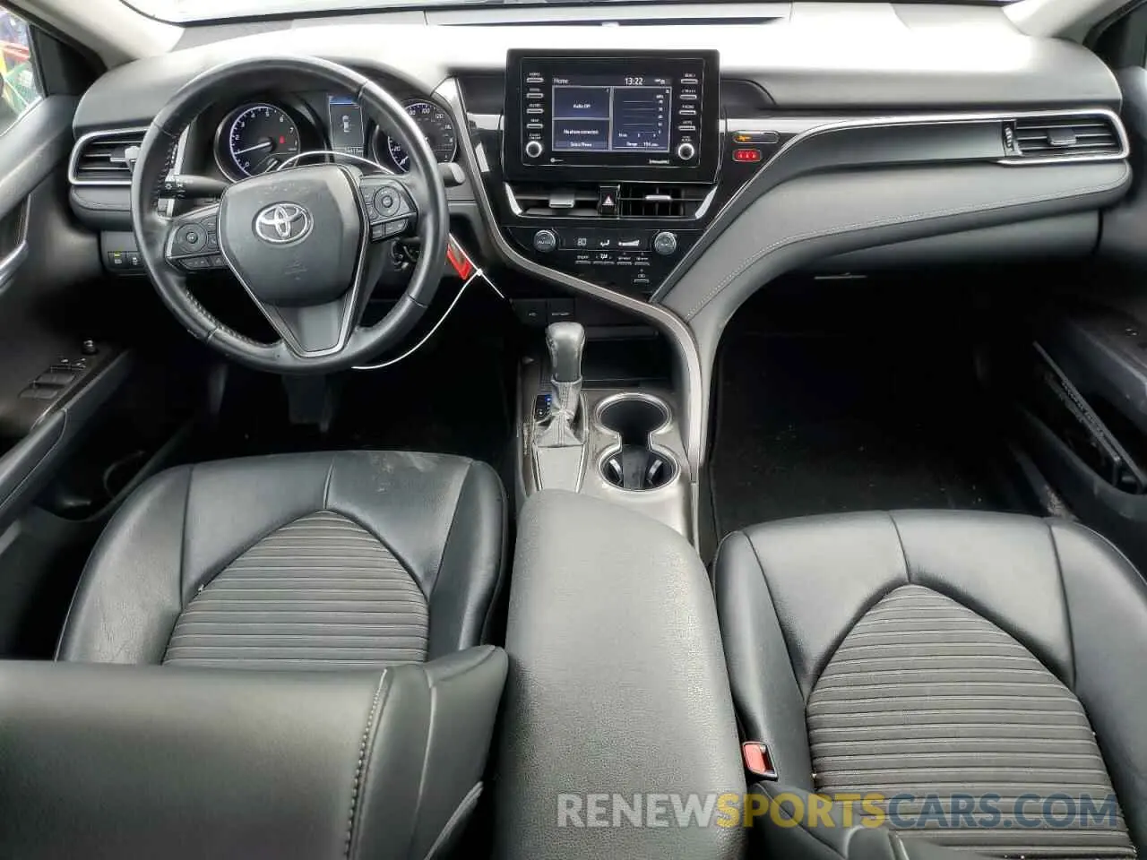 8 fotografías del automóvil dañado 4T1G11AK2MU610171 TOYOTA CAMRY 2021