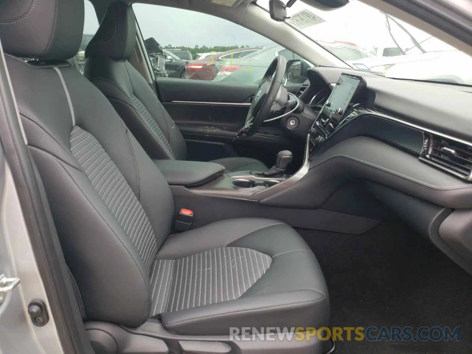 5 fotografías del automóvil dañado 4T1G11AK3MU405622 TOYOTA CAMRY 2021