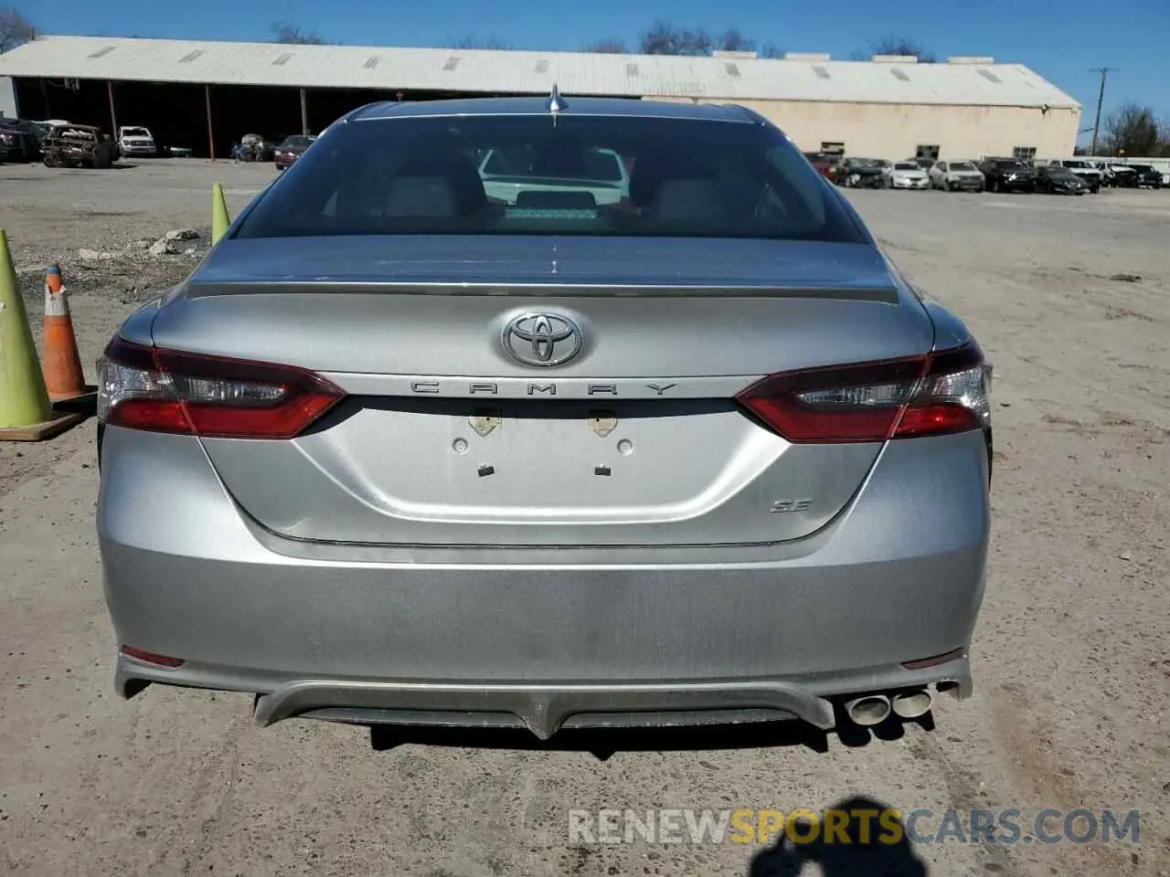 6 fotografías del automóvil dañado 4T1G11AK3MU408214 TOYOTA CAMRY 2021