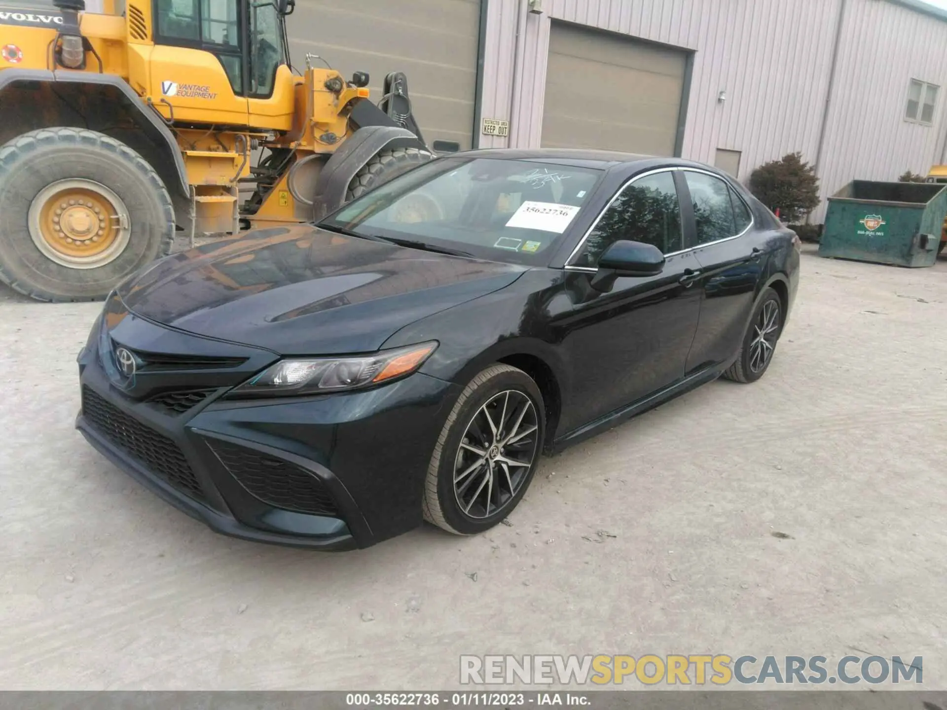 2 fotografías del automóvil dañado 4T1G11AK3MU411064 TOYOTA CAMRY 2021