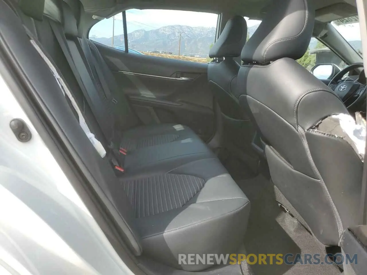 10 fotografías del automóvil dañado 4T1G11AK3MU421982 TOYOTA CAMRY 2021