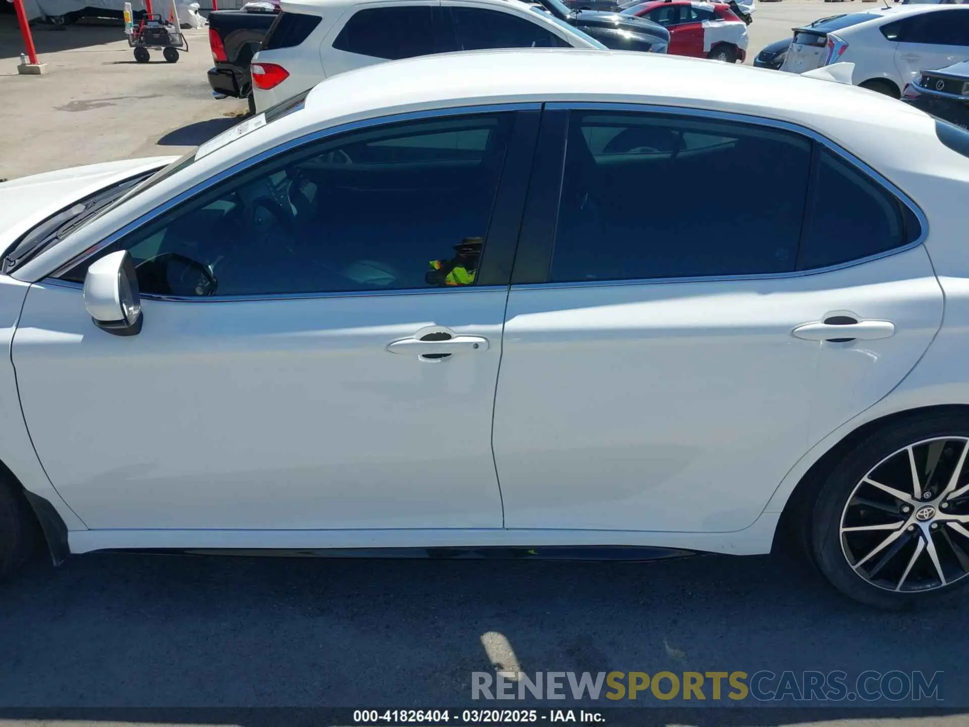 14 fotografías del automóvil dañado 4T1G11AK3MU422419 TOYOTA CAMRY 2021