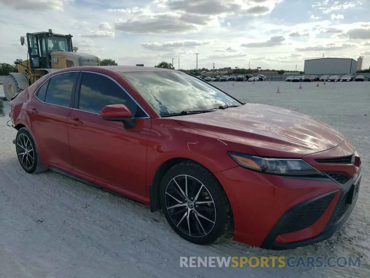 4 fotografías del automóvil dañado 4T1G11AK3MU425224 TOYOTA CAMRY 2021