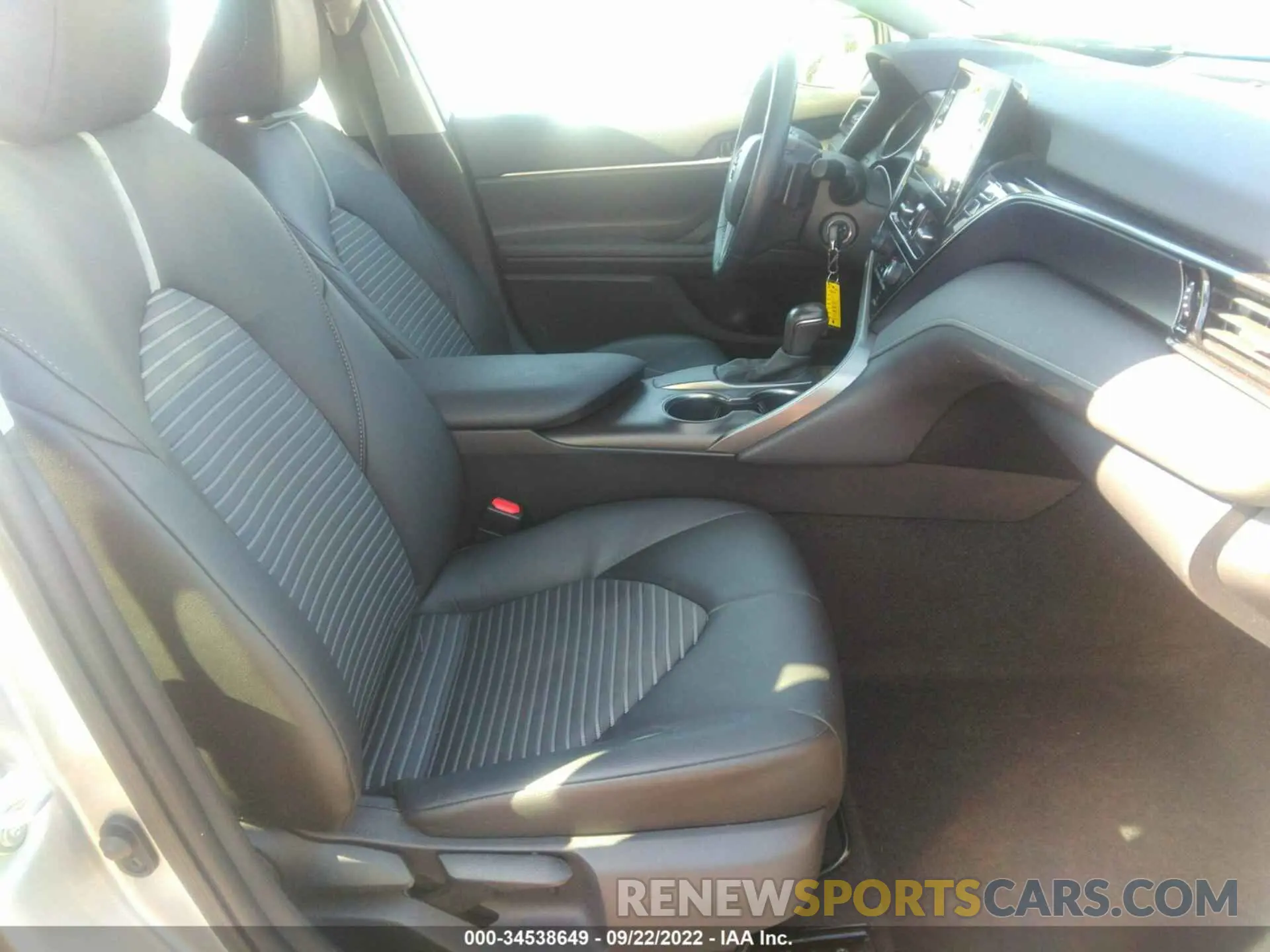 5 fotografías del automóvil dañado 4T1G11AK3MU430150 TOYOTA CAMRY 2021