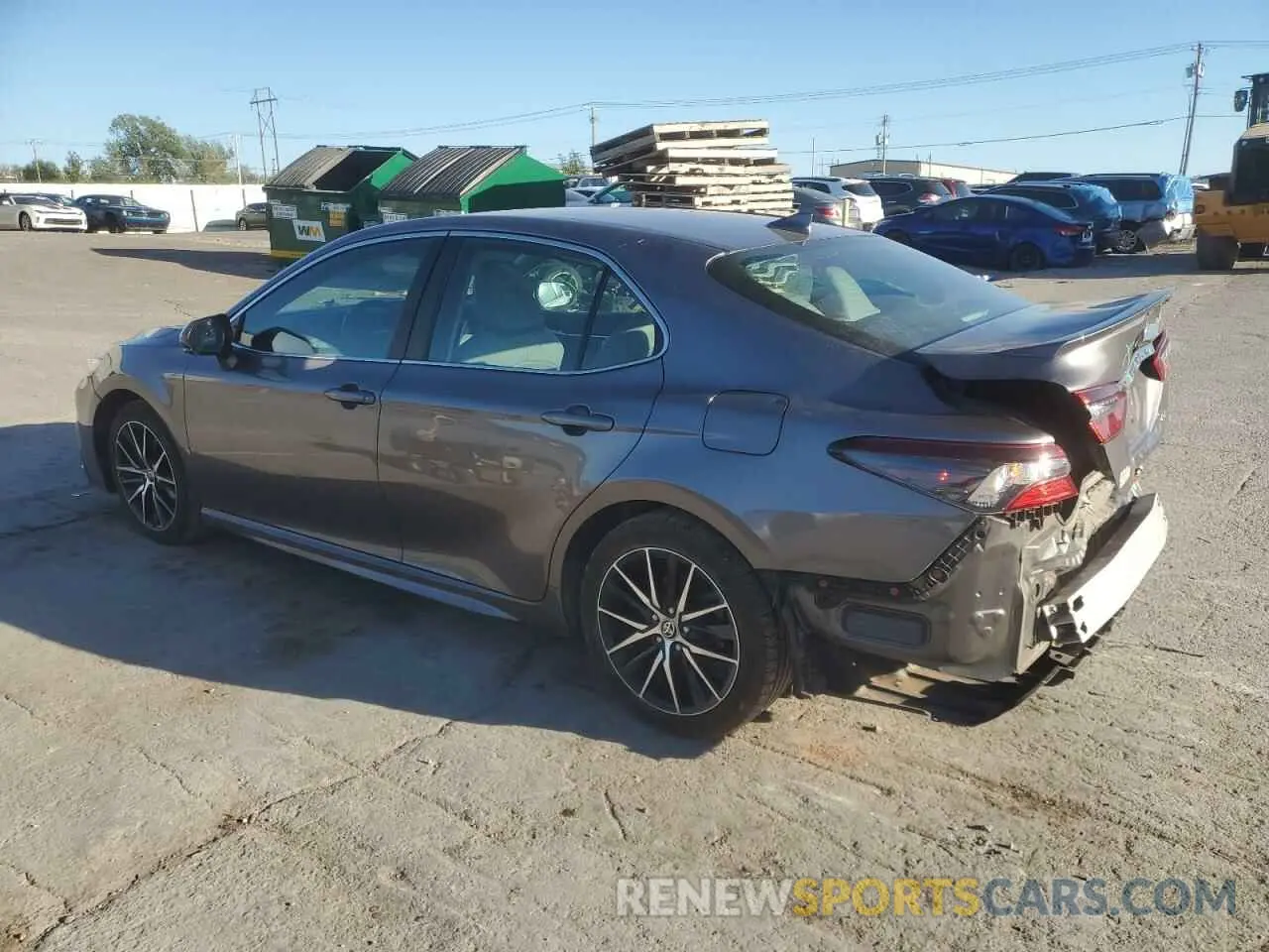 2 fotografías del automóvil dañado 4T1G11AK3MU437552 TOYOTA CAMRY 2021