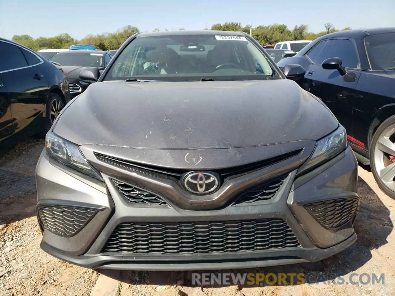 5 fotografías del automóvil dañado 4T1G11AK3MU437552 TOYOTA CAMRY 2021