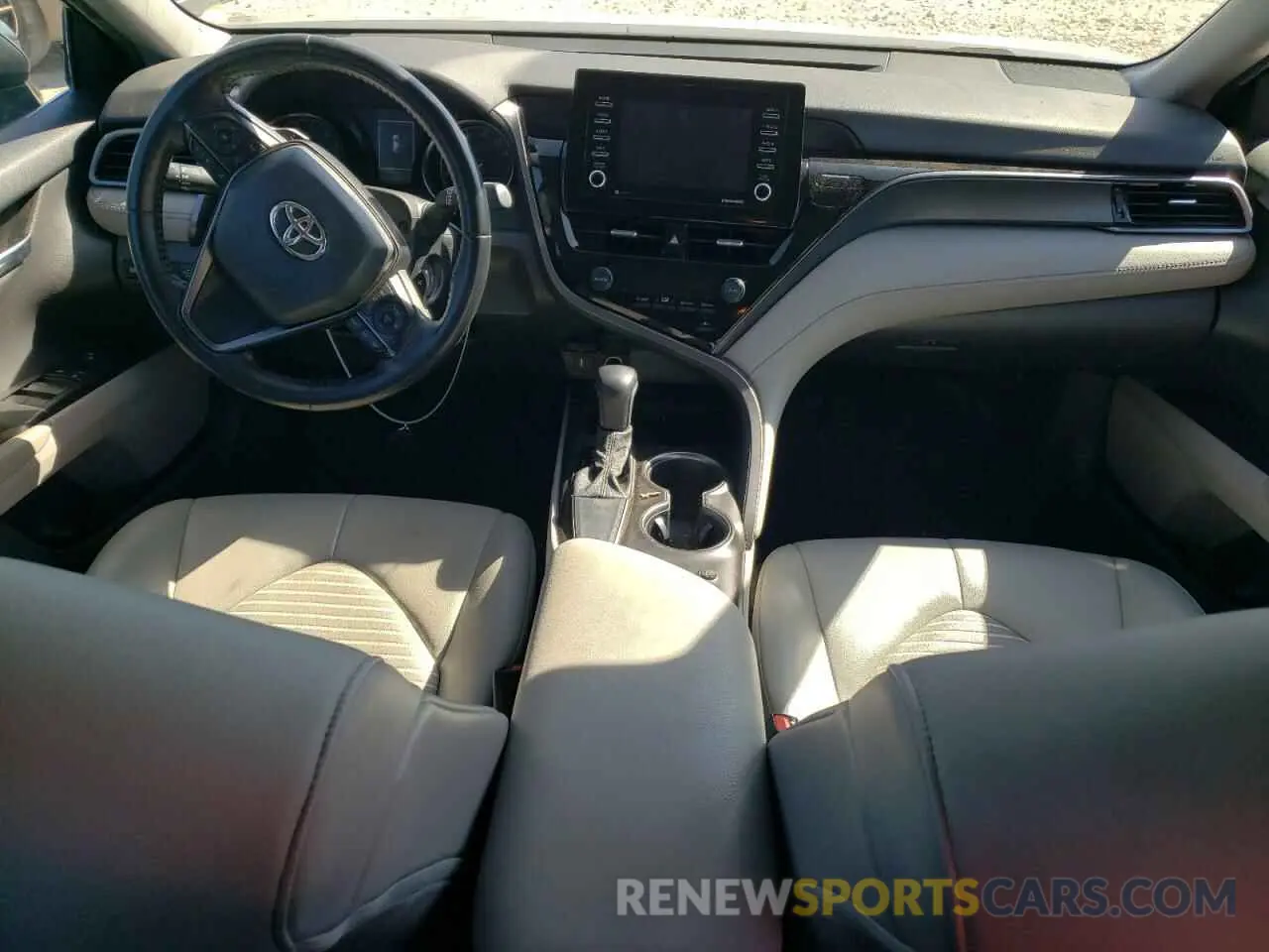 8 fotografías del automóvil dañado 4T1G11AK3MU437552 TOYOTA CAMRY 2021