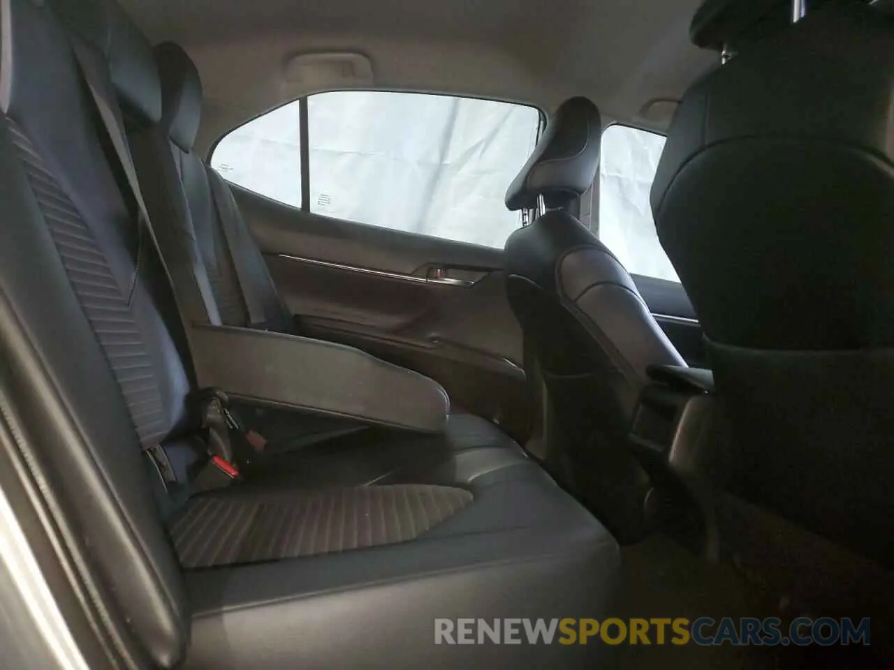 10 fotografías del automóvil dañado 4T1G11AK3MU445019 TOYOTA CAMRY 2021