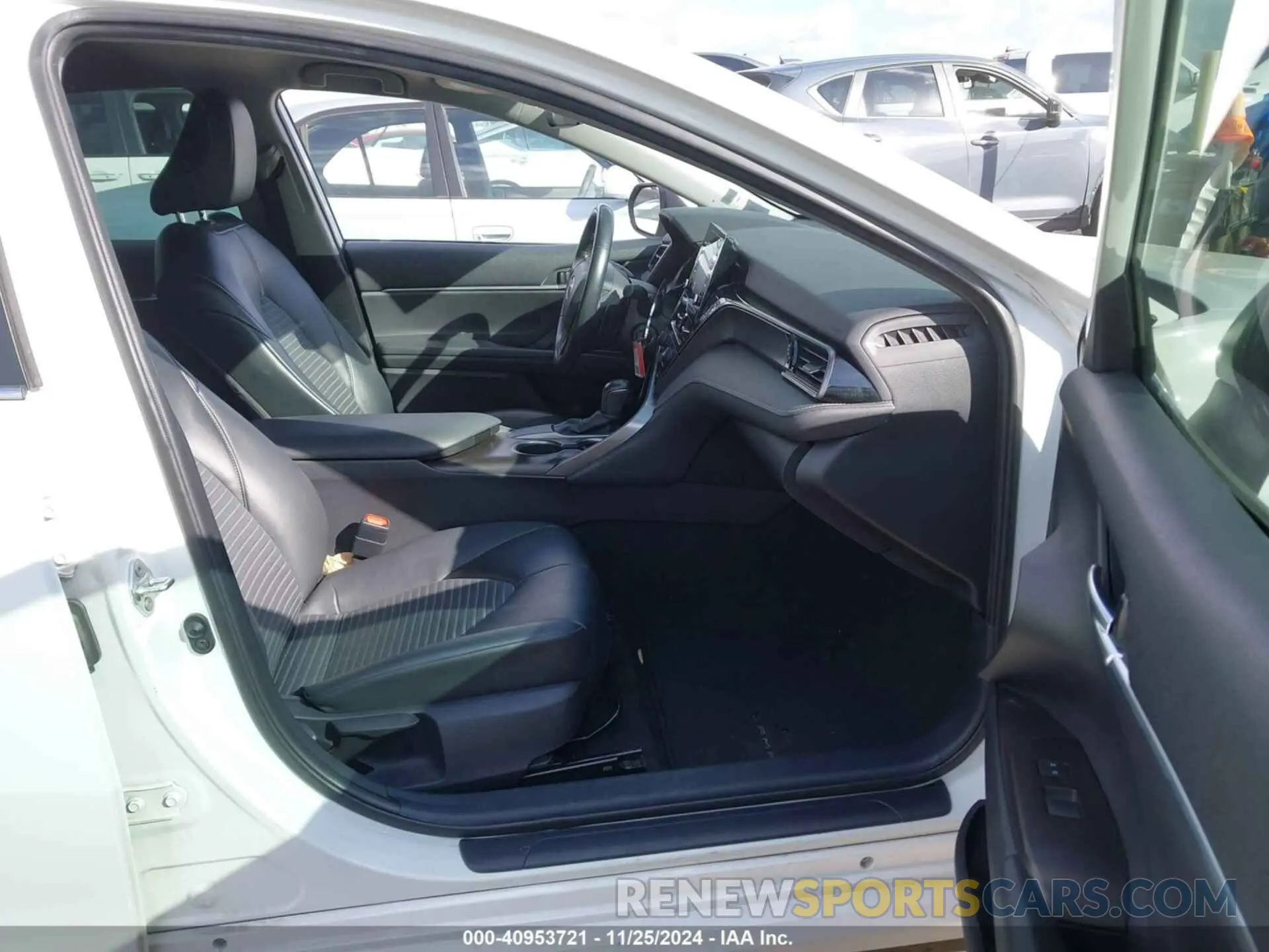 5 fotografías del automóvil dañado 4T1G11AK3MU448177 TOYOTA CAMRY 2021