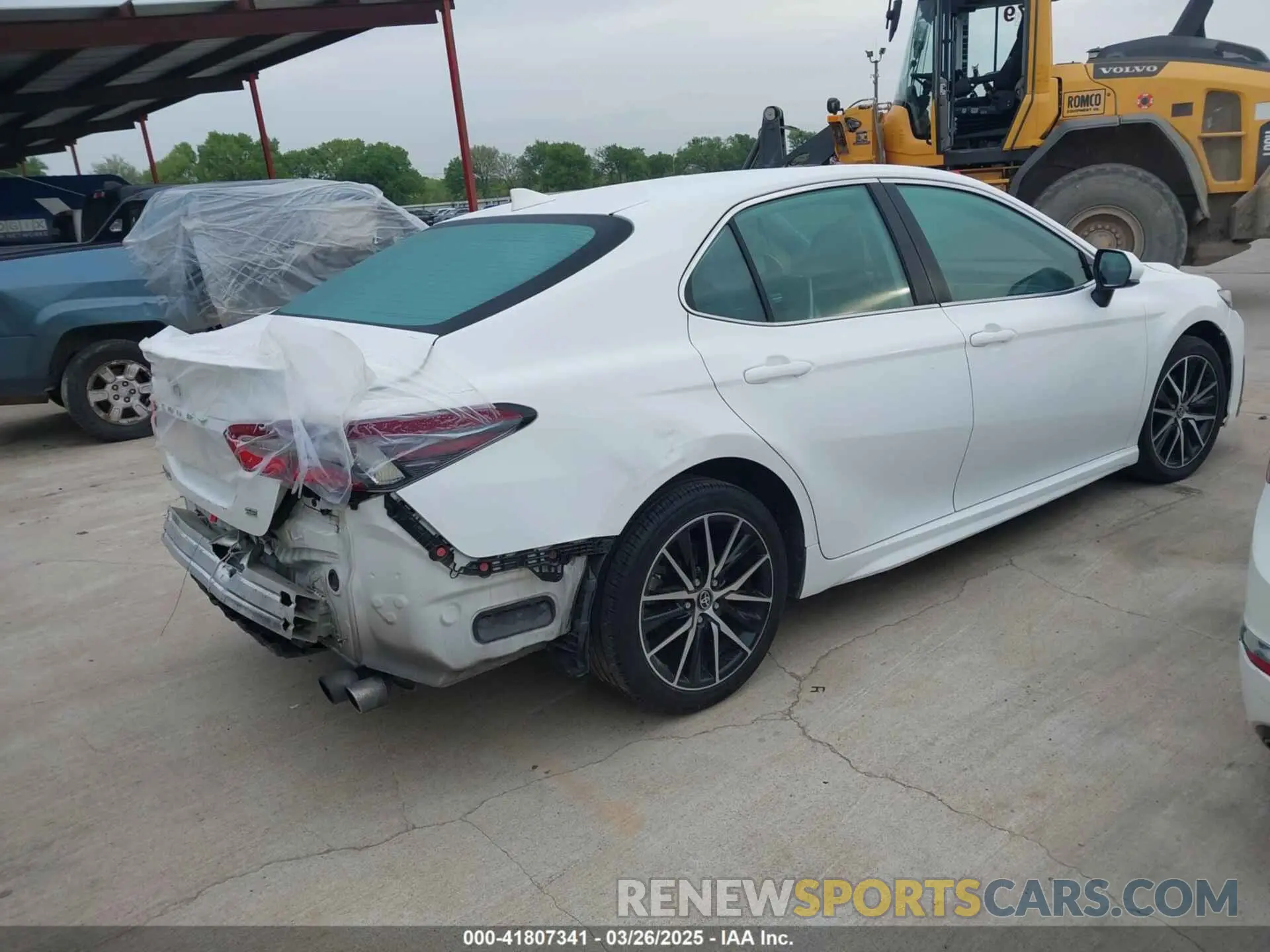 4 fotografías del automóvil dañado 4T1G11AK3MU451421 TOYOTA CAMRY 2021