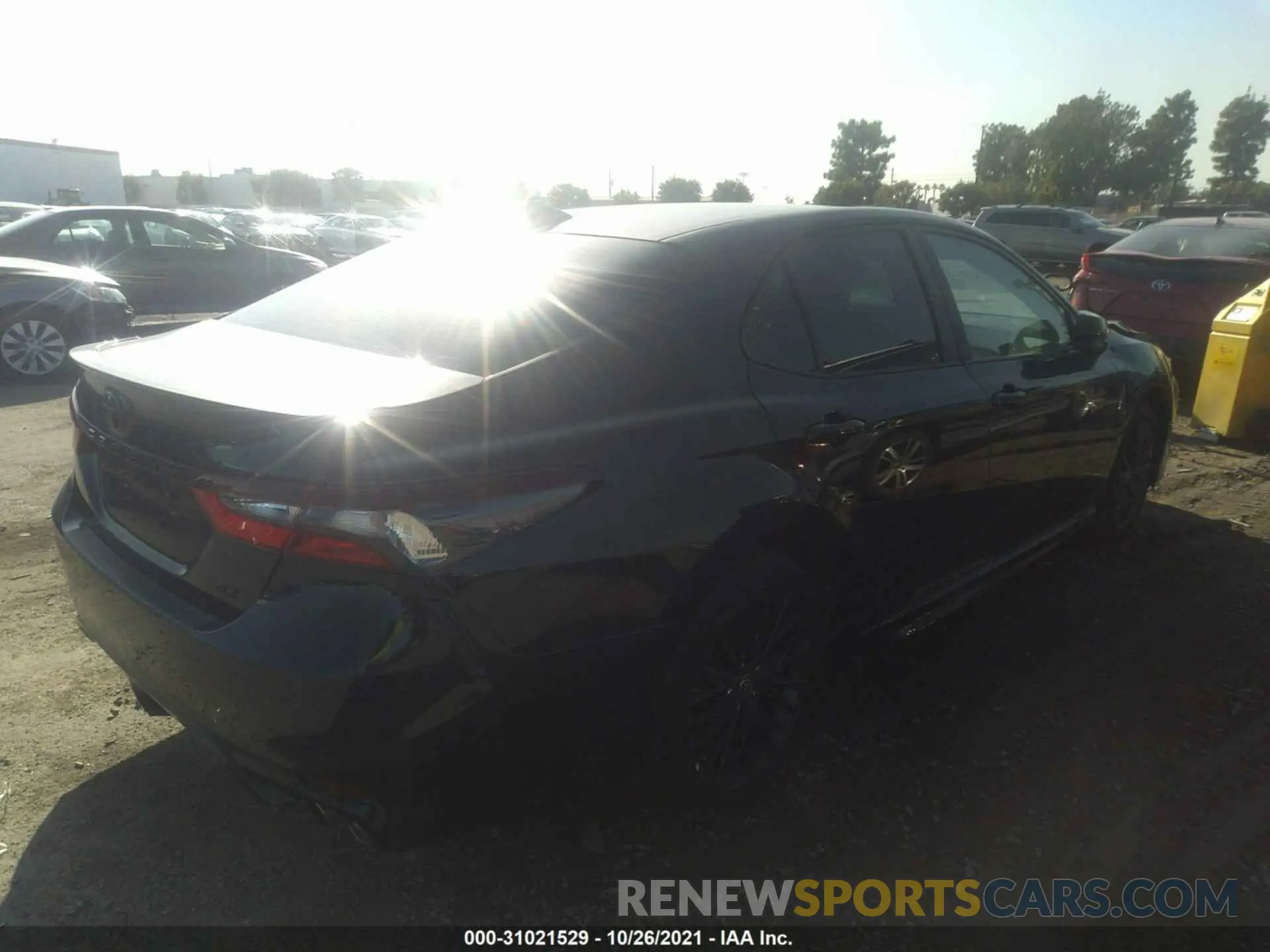 4 fotografías del automóvil dañado 4T1G11AK3MU452682 TOYOTA CAMRY 2021