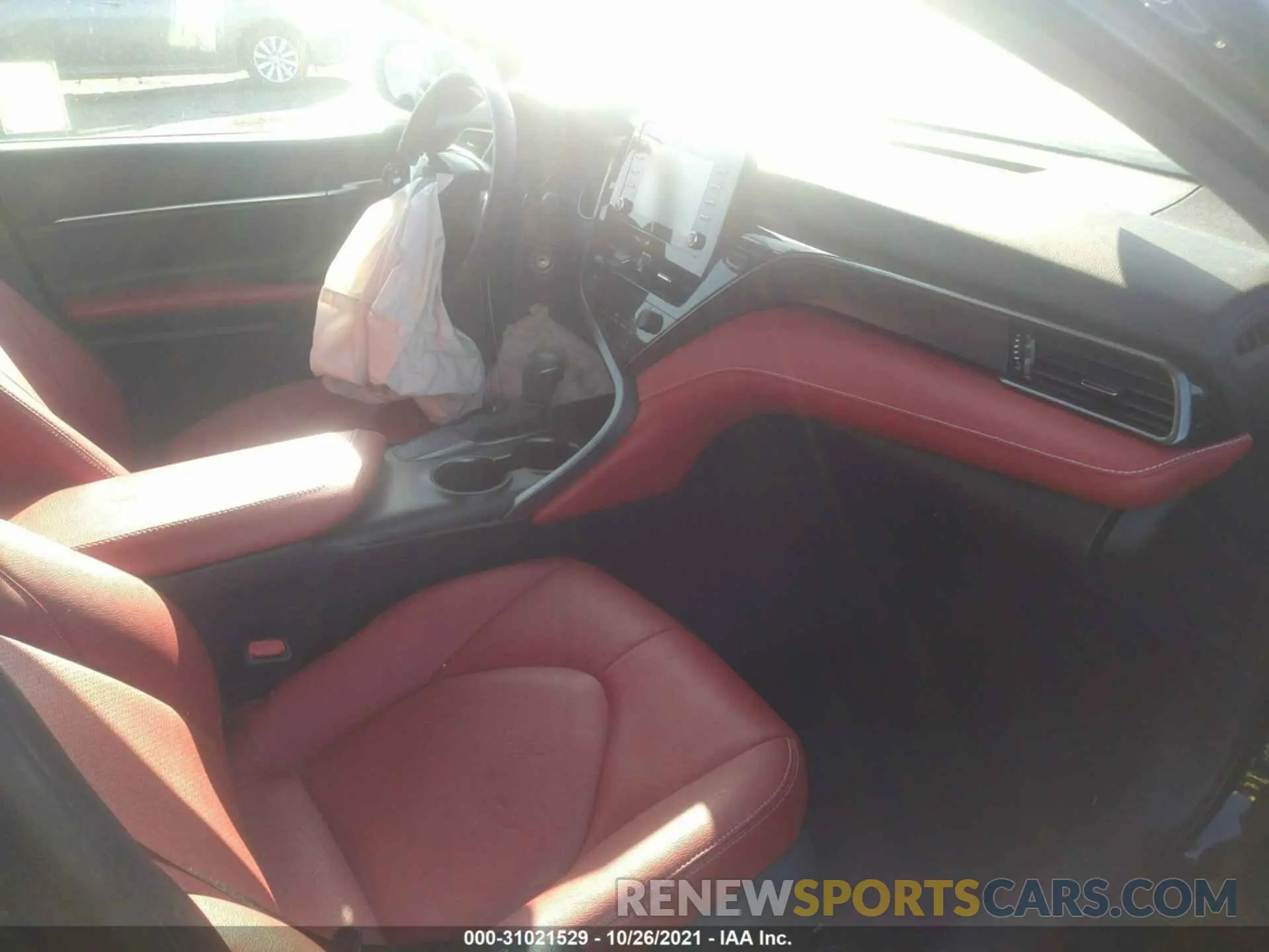 5 fotografías del automóvil dañado 4T1G11AK3MU452682 TOYOTA CAMRY 2021