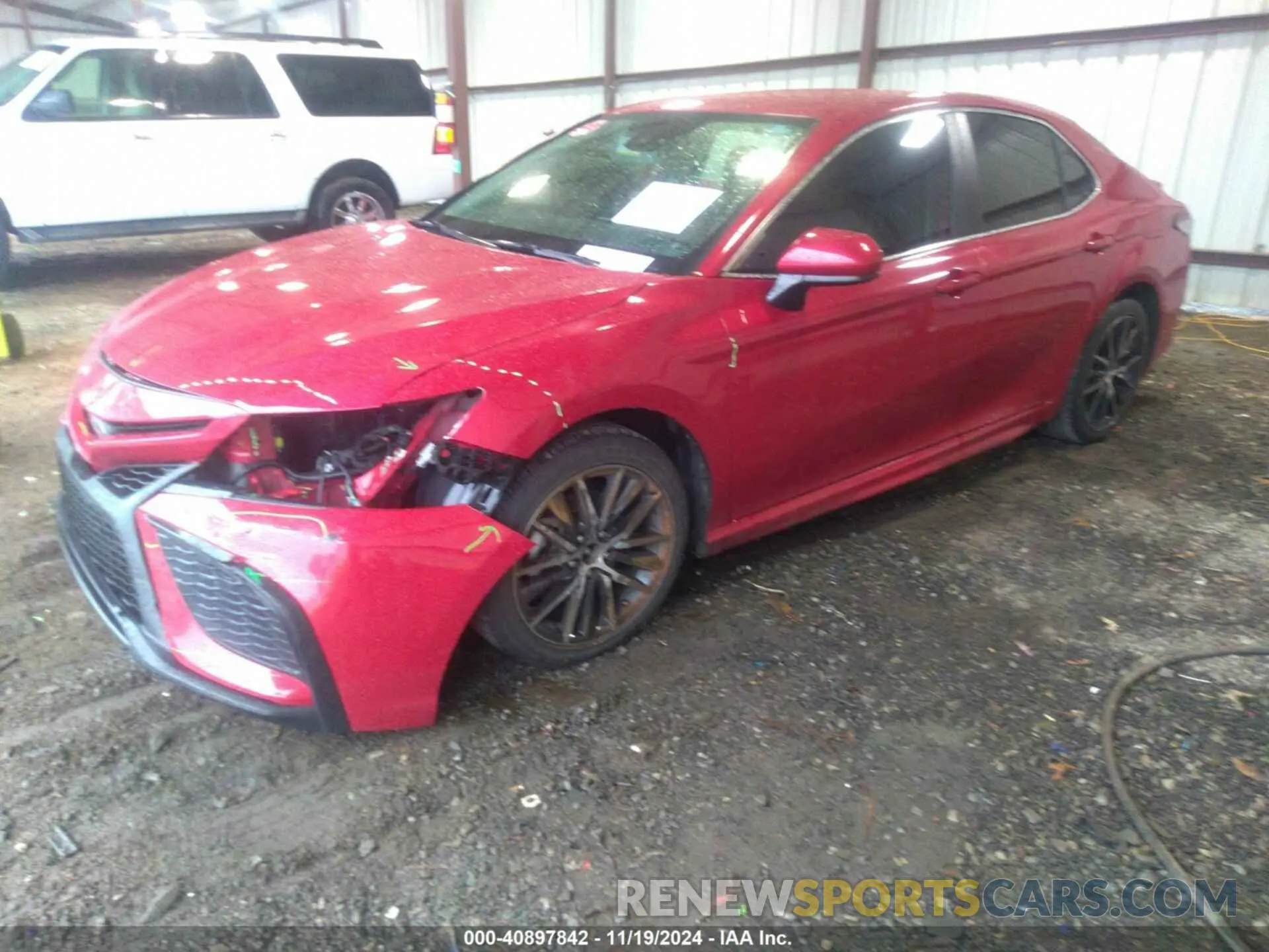 2 fotografías del automóvil dañado 4T1G11AK3MU453959 TOYOTA CAMRY 2021