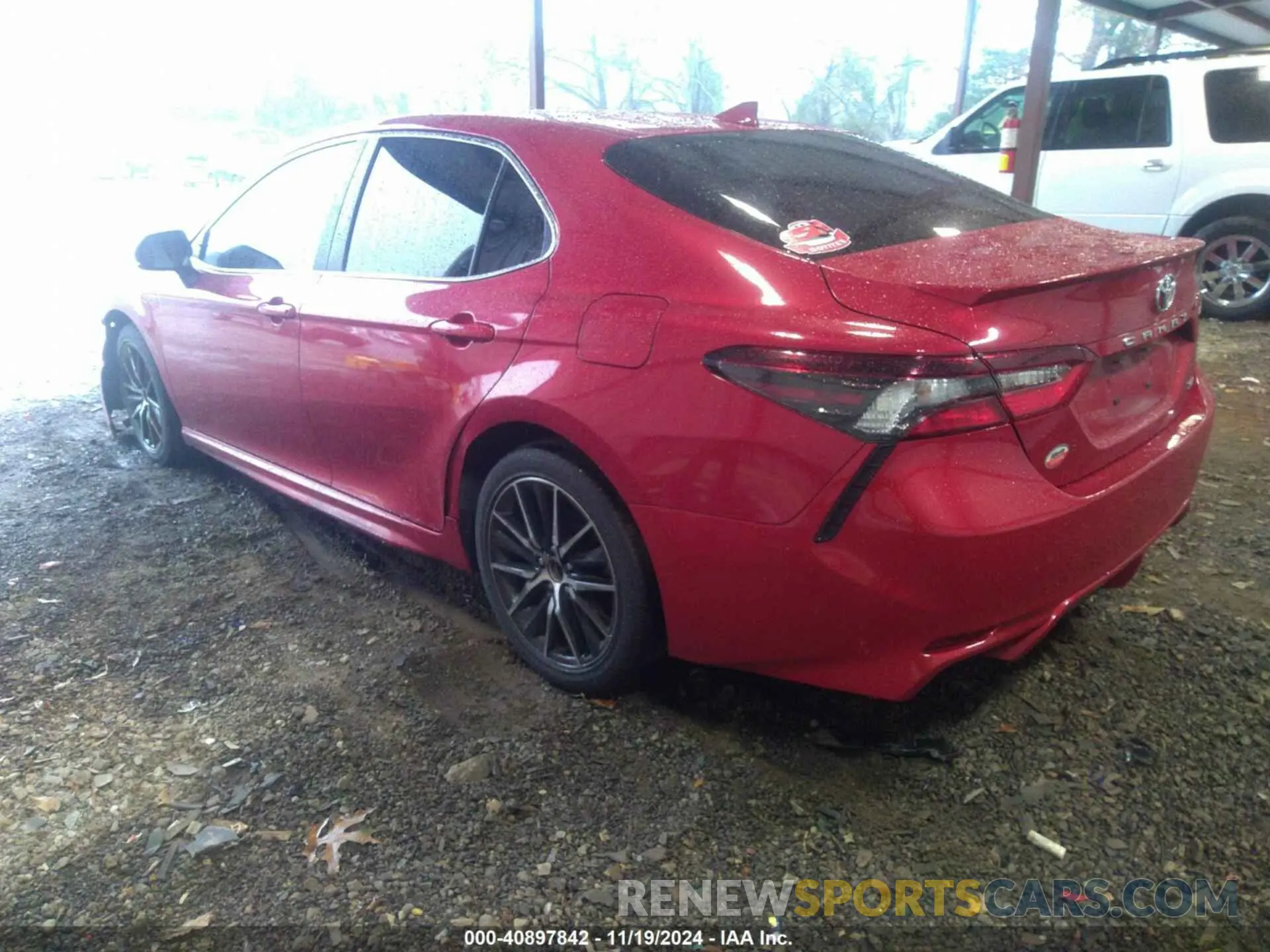 3 fotografías del automóvil dañado 4T1G11AK3MU453959 TOYOTA CAMRY 2021