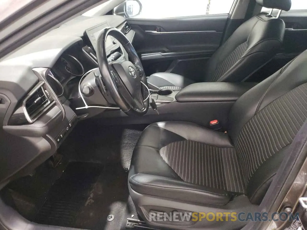 7 fotografías del automóvil dañado 4T1G11AK3MU464136 TOYOTA CAMRY 2021