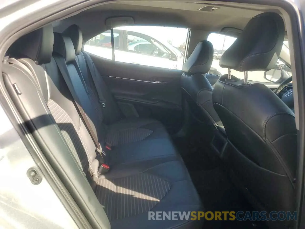 10 fotografías del automóvil dañado 4T1G11AK3MU465013 TOYOTA CAMRY 2021