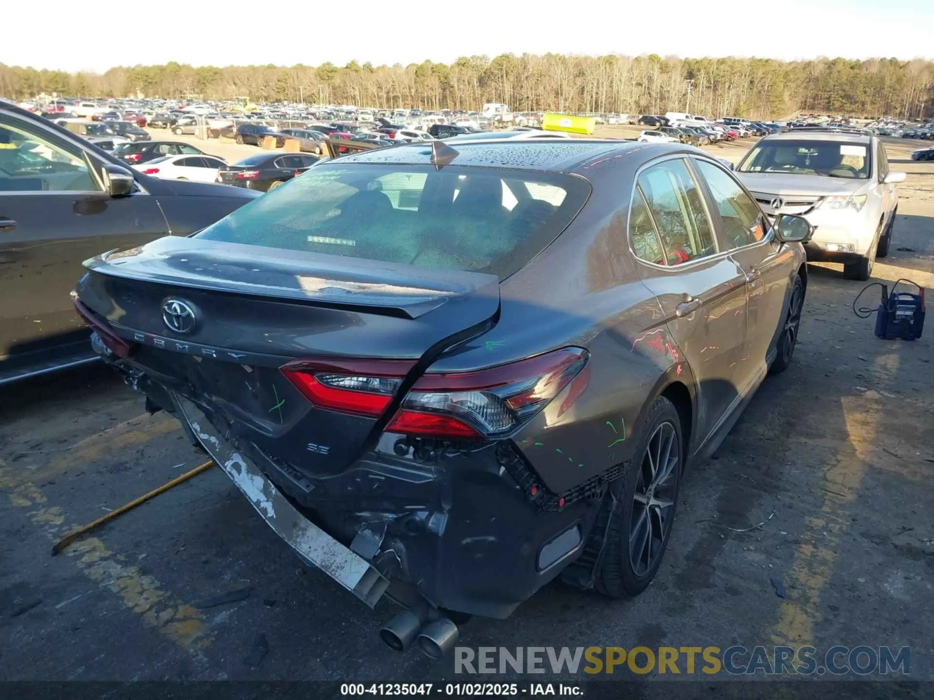 4 fotografías del automóvil dañado 4T1G11AK3MU472396 TOYOTA CAMRY 2021