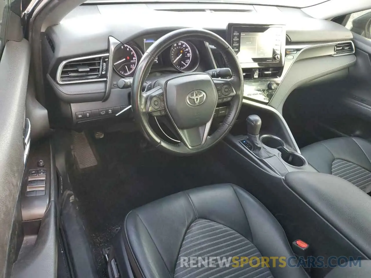 8 fotografías del automóvil dañado 4T1G11AK3MU489389 TOYOTA CAMRY 2021