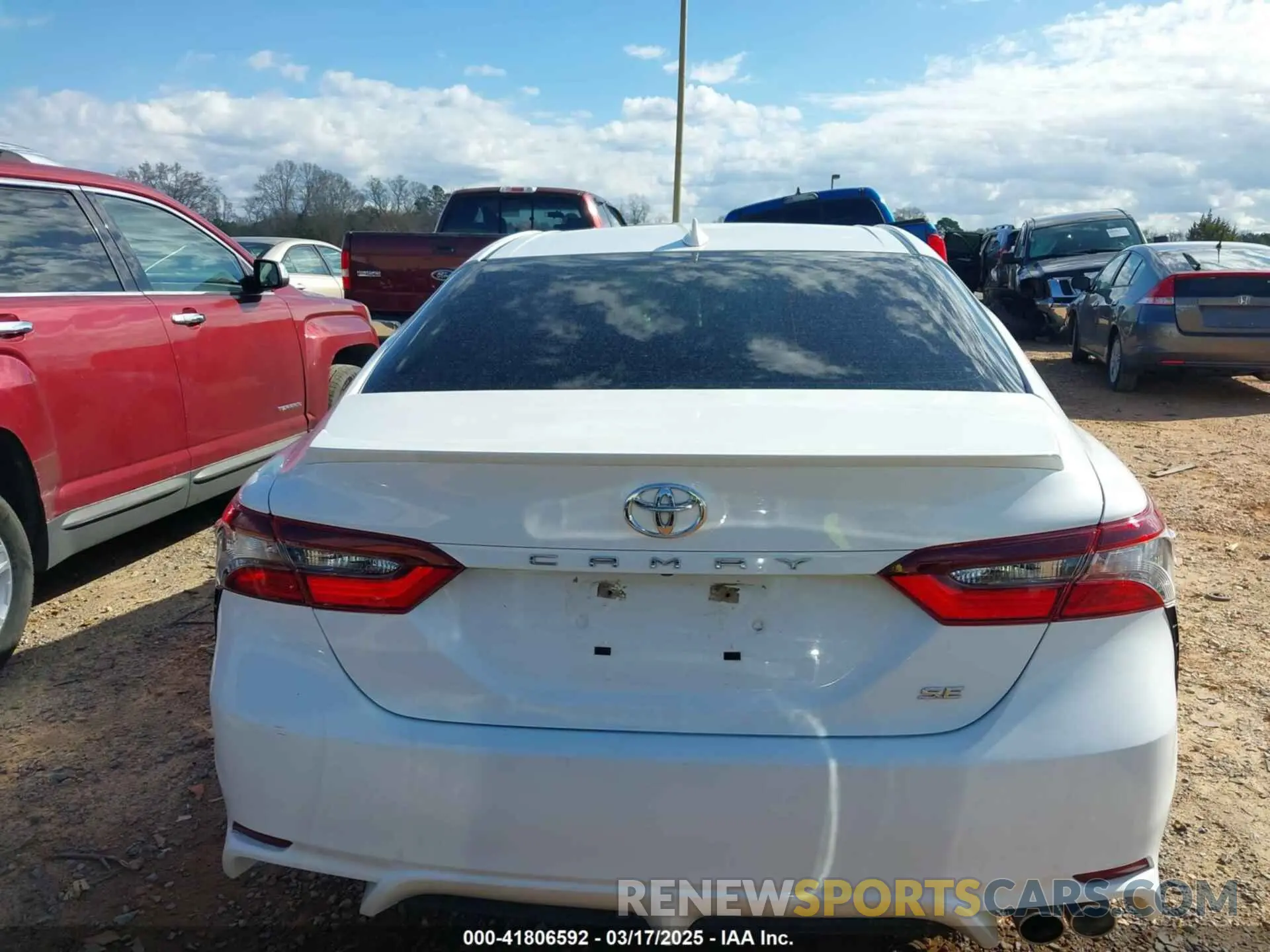 16 fotografías del automóvil dañado 4T1G11AK3MU513464 TOYOTA CAMRY 2021