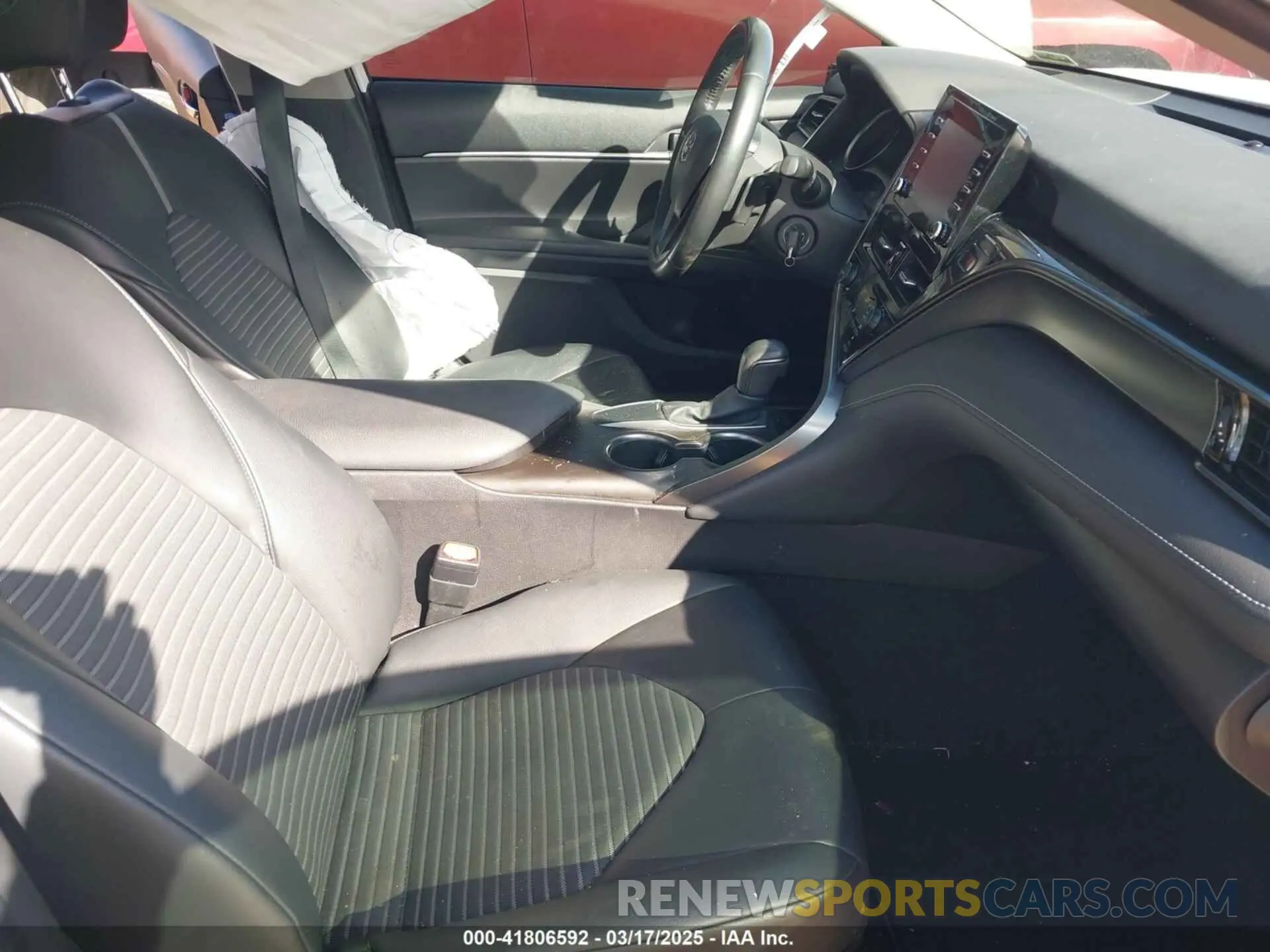 5 fotografías del automóvil dañado 4T1G11AK3MU513464 TOYOTA CAMRY 2021