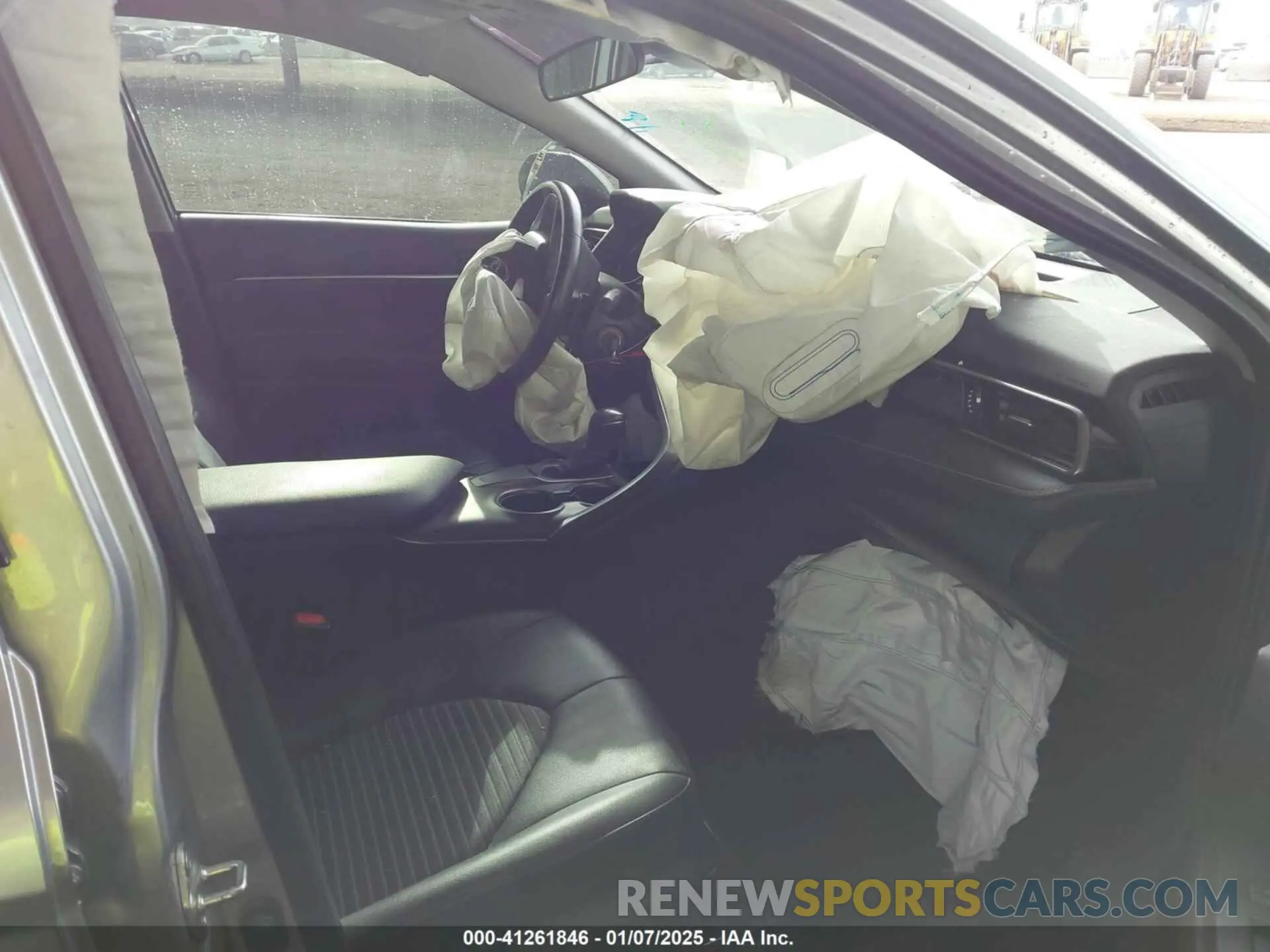 5 fotografías del automóvil dañado 4T1G11AK3MU514758 TOYOTA CAMRY 2021