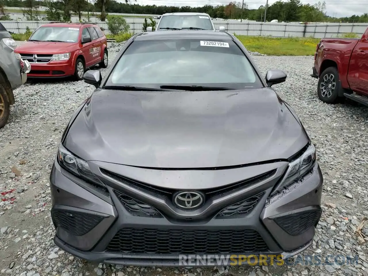5 fotografías del automóvil dañado 4T1G11AK3MU539045 TOYOTA CAMRY 2021