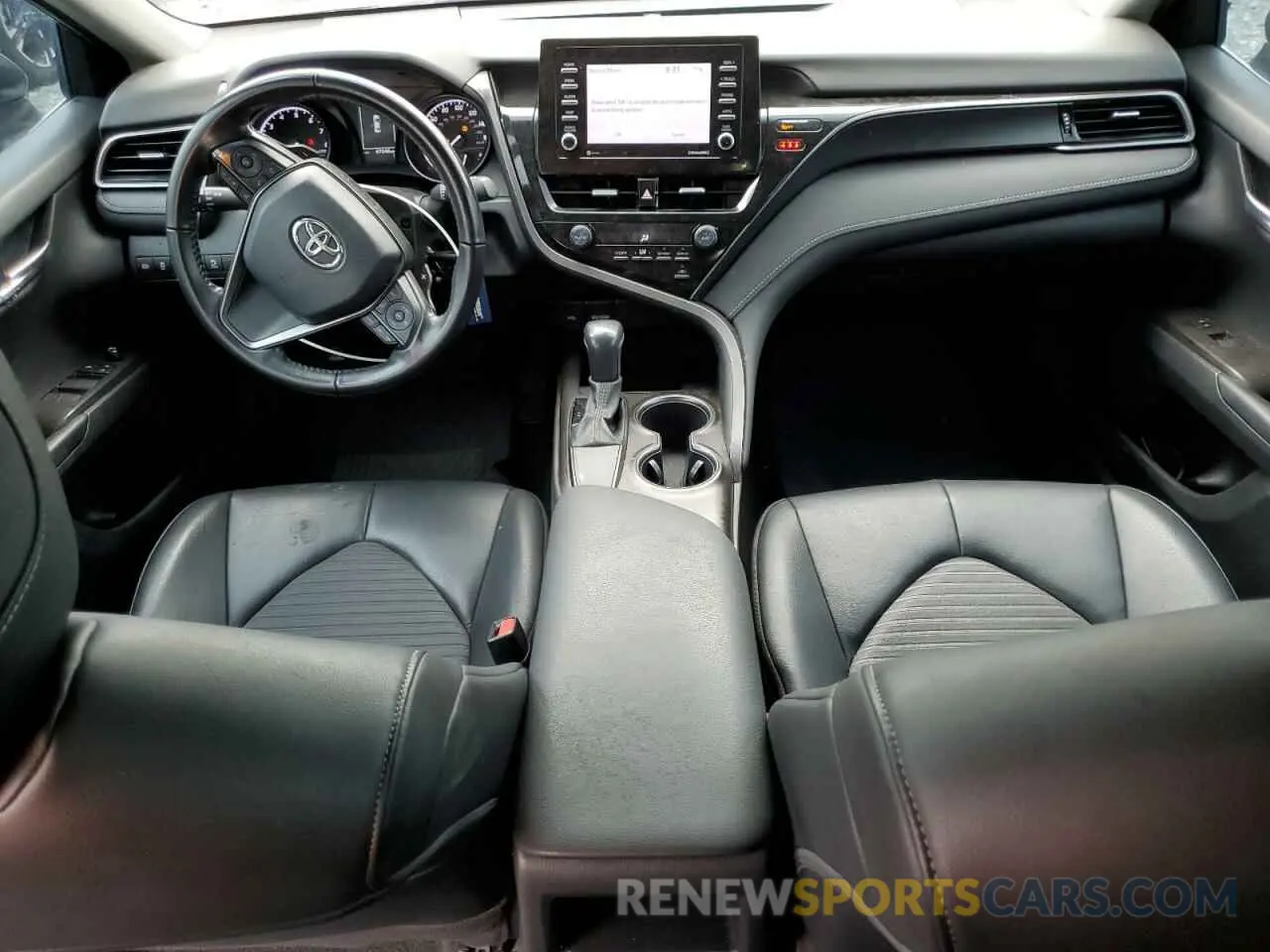 8 fotografías del automóvil dañado 4T1G11AK3MU539045 TOYOTA CAMRY 2021