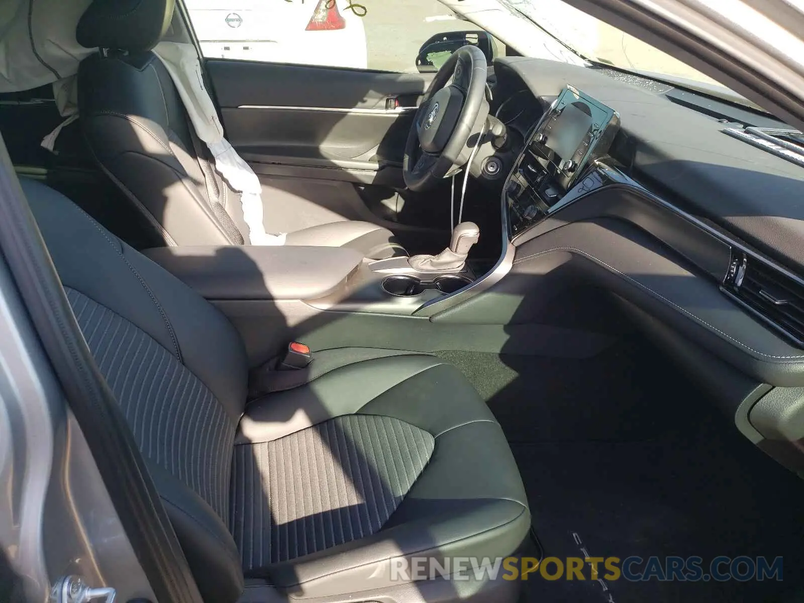5 fotografías del automóvil dañado 4T1G11AK3MU541989 TOYOTA CAMRY 2021