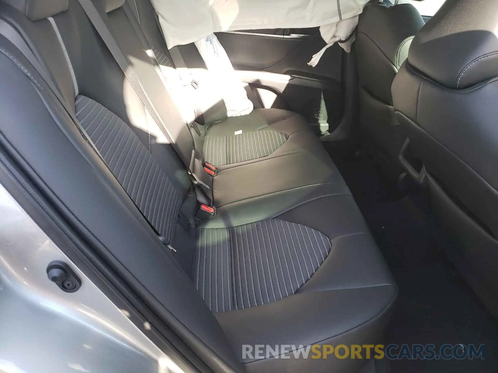 6 fotografías del automóvil dañado 4T1G11AK3MU541989 TOYOTA CAMRY 2021