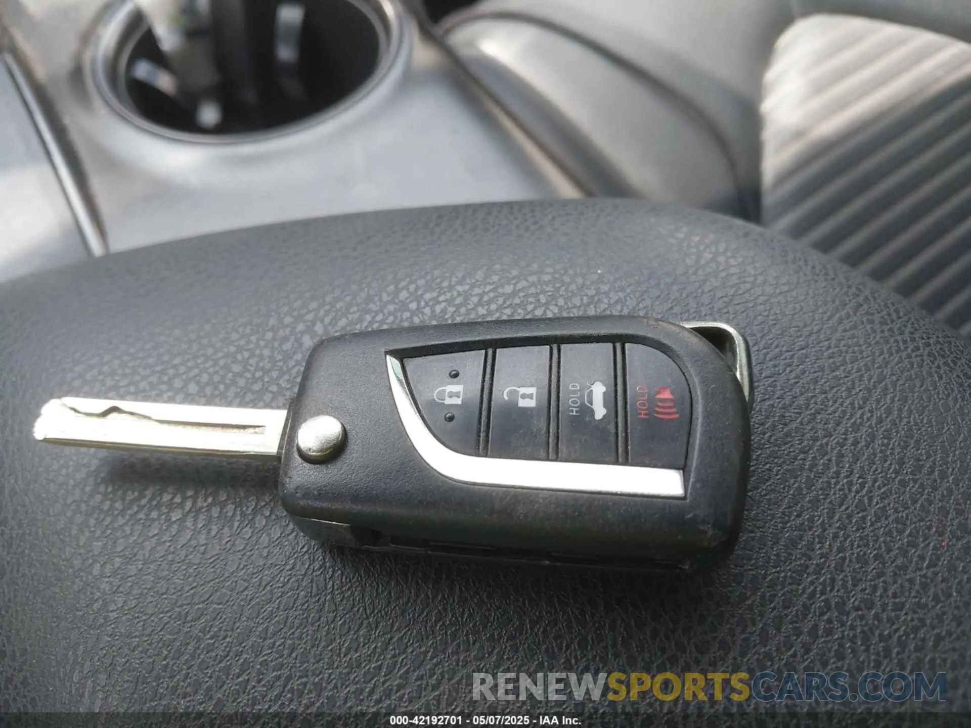 11 fotografías del automóvil dañado 4T1G11AK3MU542799 TOYOTA CAMRY 2021