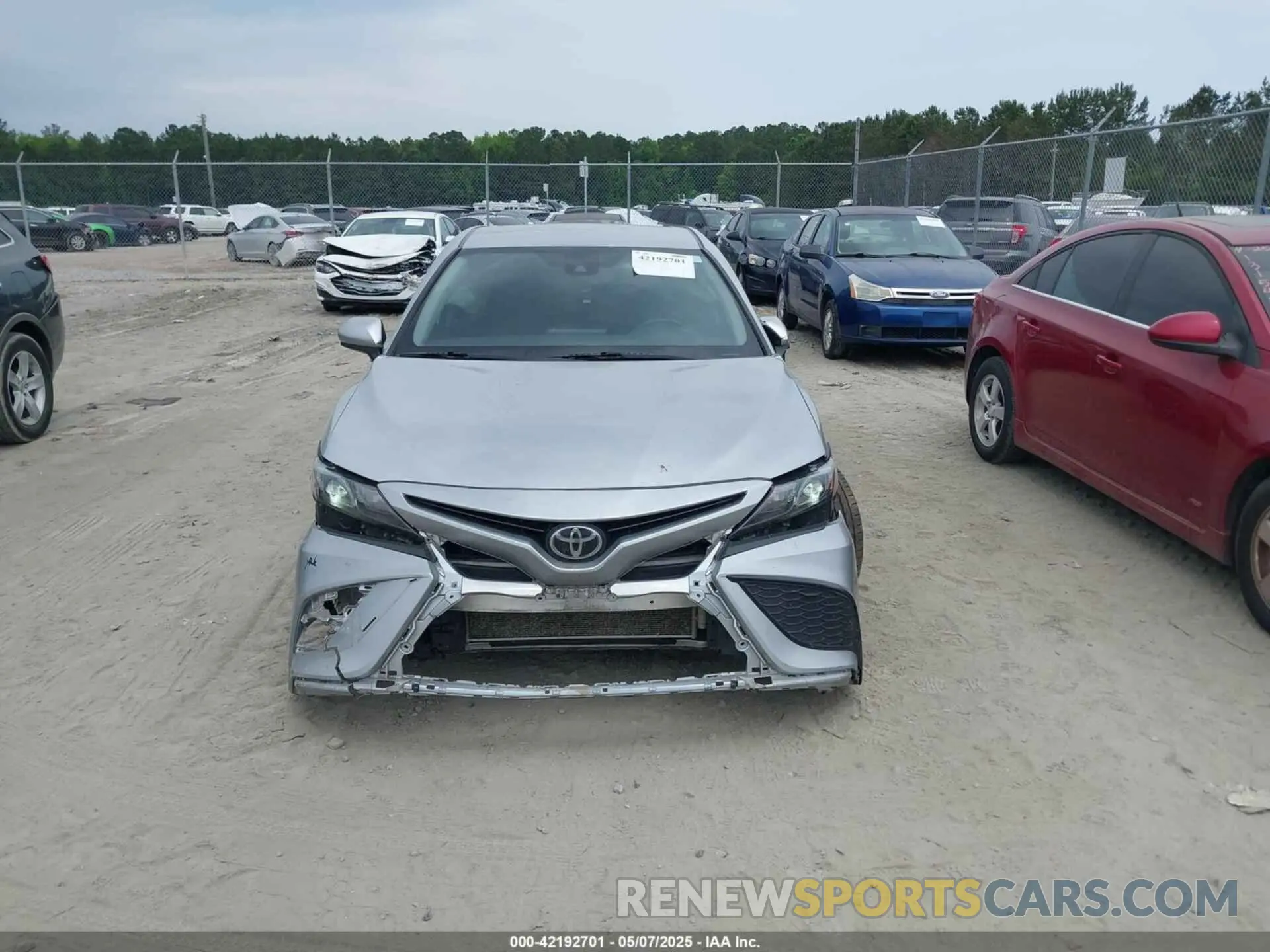 12 fotografías del automóvil dañado 4T1G11AK3MU542799 TOYOTA CAMRY 2021