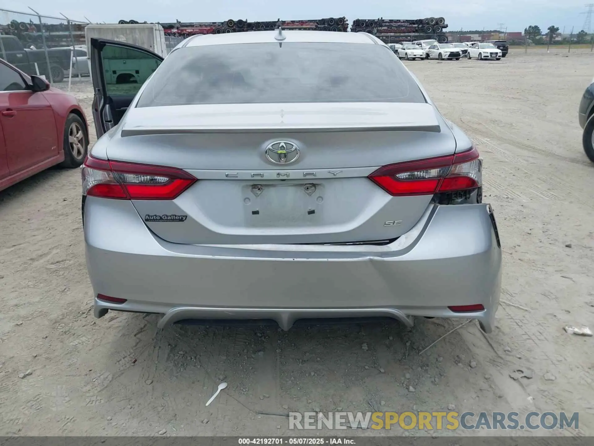 16 fotografías del automóvil dañado 4T1G11AK3MU542799 TOYOTA CAMRY 2021