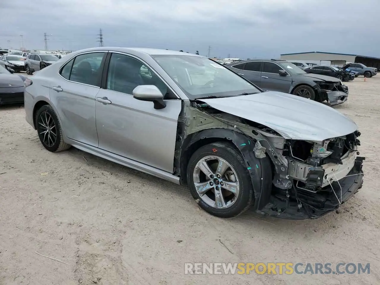 4 fotografías del automóvil dañado 4T1G11AK3MU558243 TOYOTA CAMRY 2021