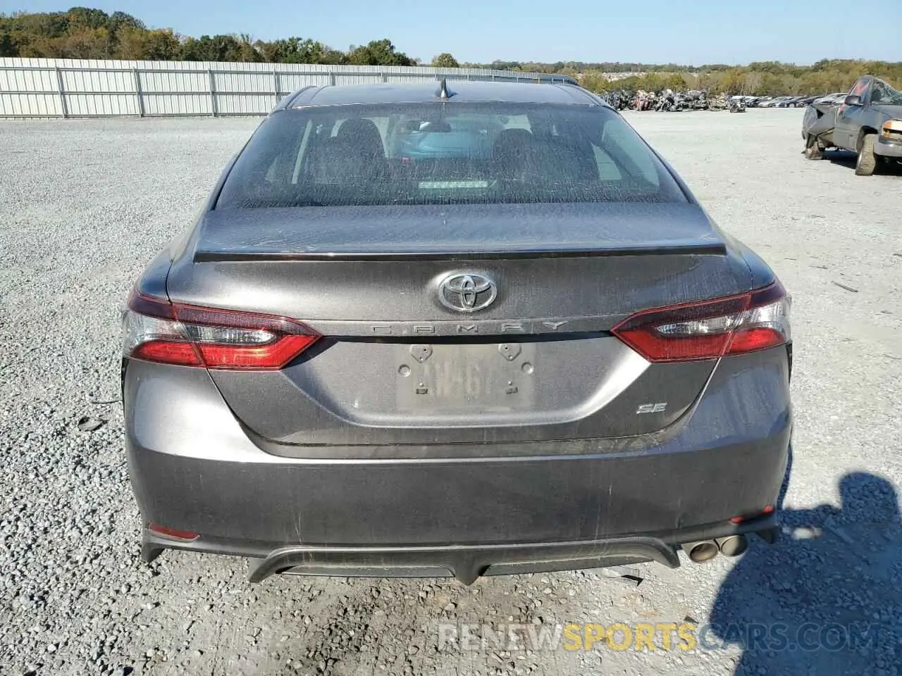 6 fotografías del automóvil dañado 4T1G11AK3MU562406 TOYOTA CAMRY 2021