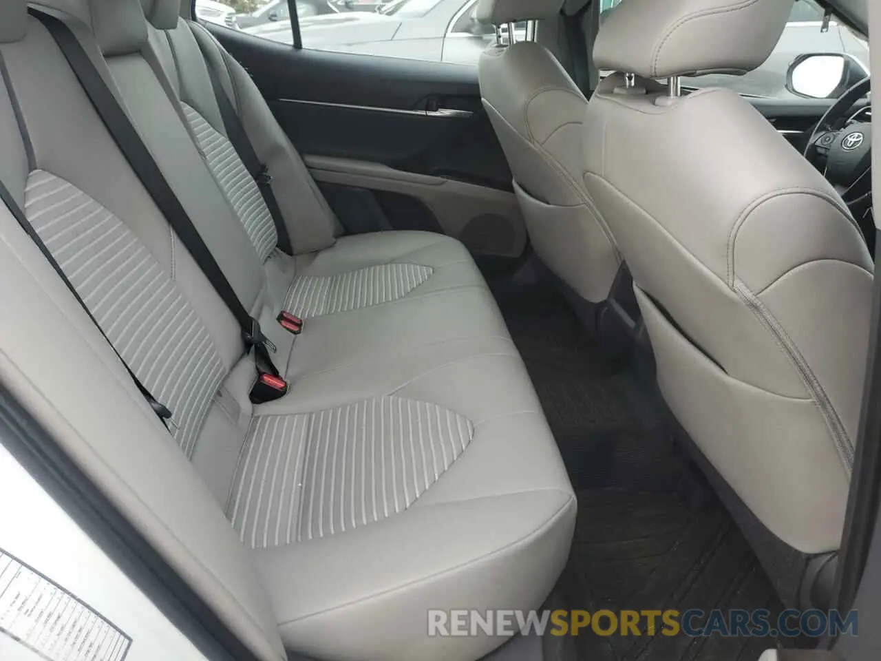 10 fotografías del automóvil dañado 4T1G11AK3MU574538 TOYOTA CAMRY 2021