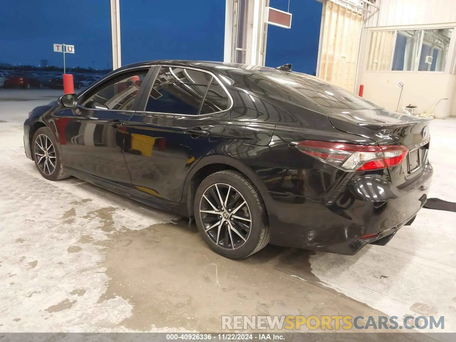 3 fotografías del automóvil dañado 4T1G11AK3MU590903 TOYOTA CAMRY 2021