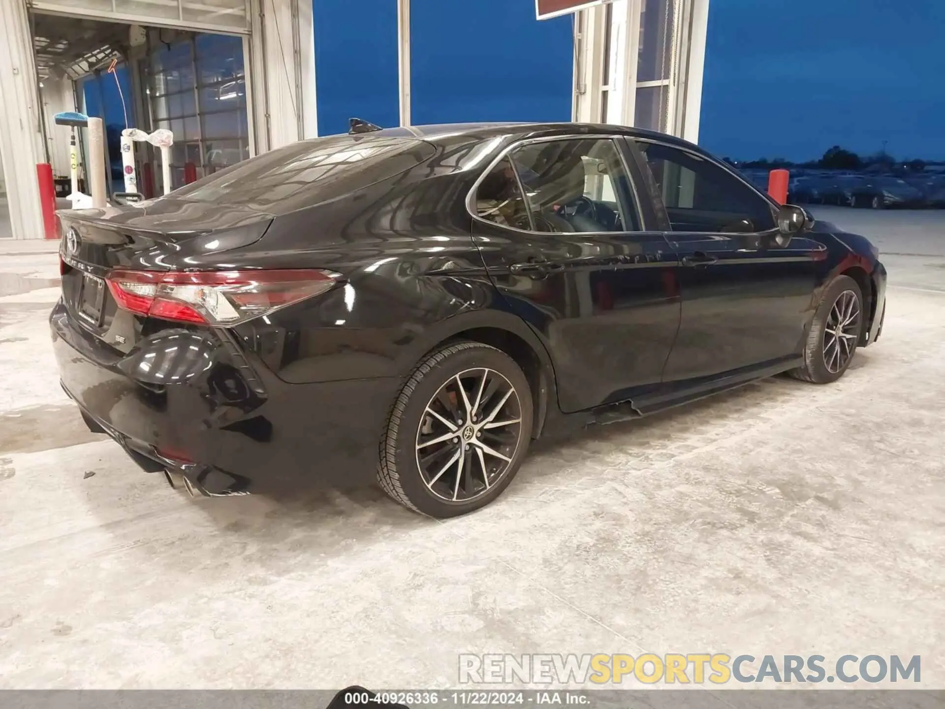 4 fotografías del automóvil dañado 4T1G11AK3MU590903 TOYOTA CAMRY 2021