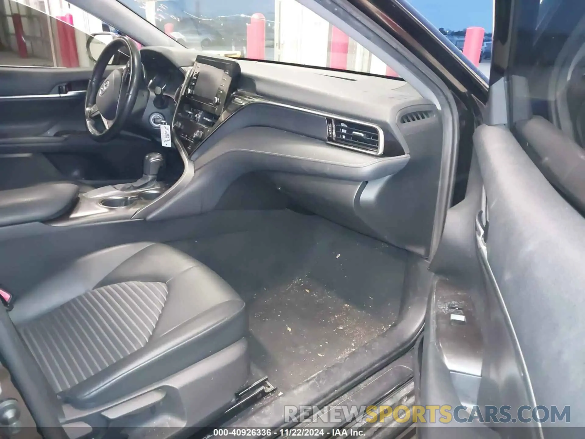 5 fotografías del automóvil dañado 4T1G11AK3MU590903 TOYOTA CAMRY 2021